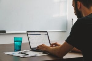 Mehr über den Artikel erfahren Erfolgreiche Kundenakquise durch Online-Marketing