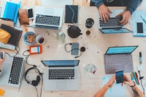Mehr über den Artikel erfahren Prozesse digitalisieren: Der Schlüssel zu mehr Effizienz im Unternehmen
